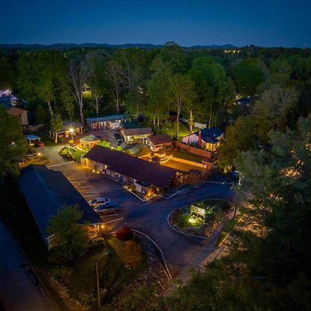 Cedarwood Inn Hendersonville Εξωτερικό φωτογραφία