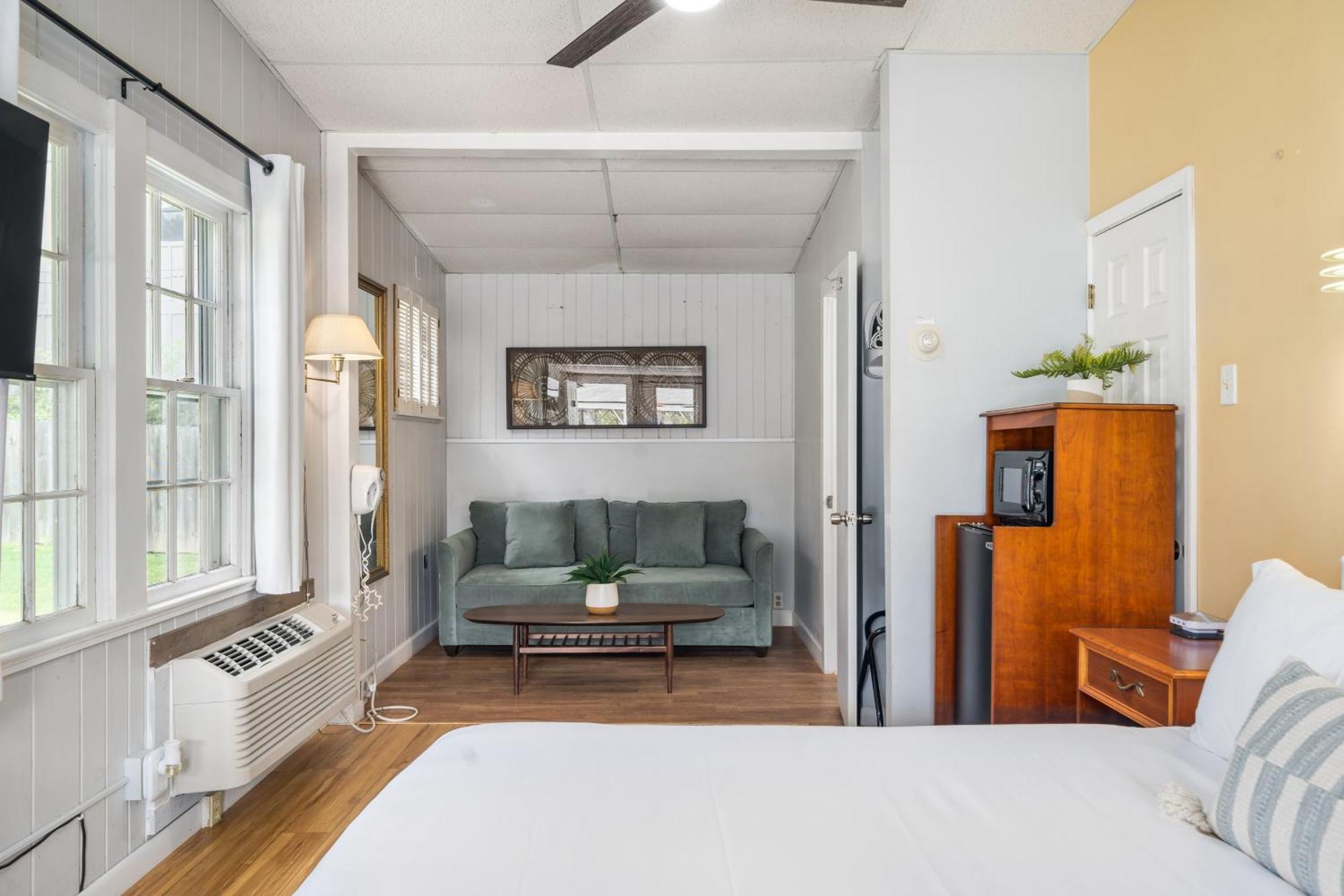 Cedarwood Inn Hendersonville Εξωτερικό φωτογραφία
