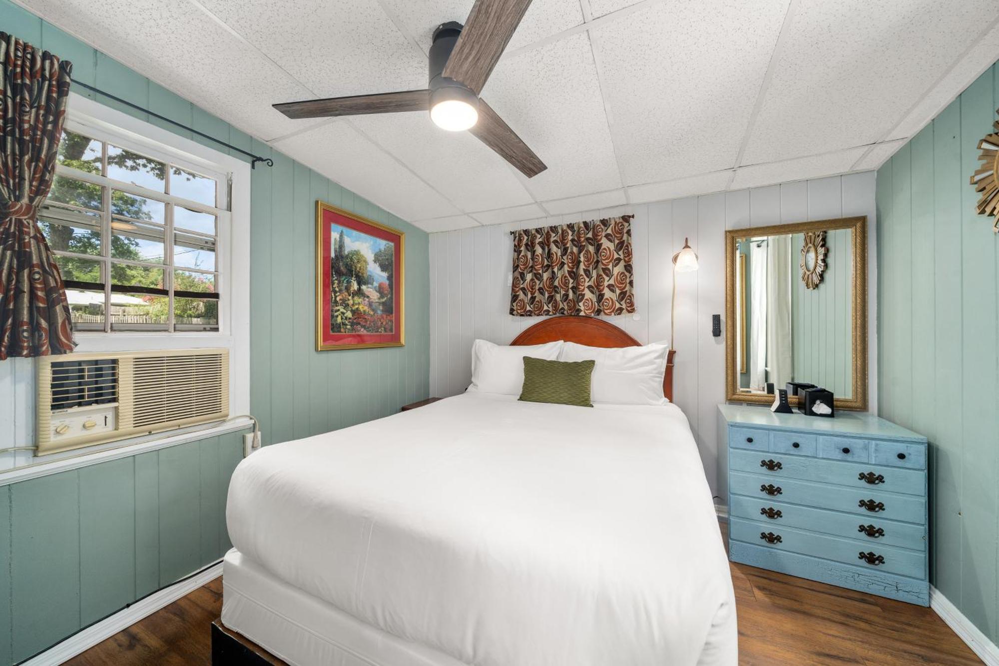 Cedarwood Inn Hendersonville Εξωτερικό φωτογραφία
