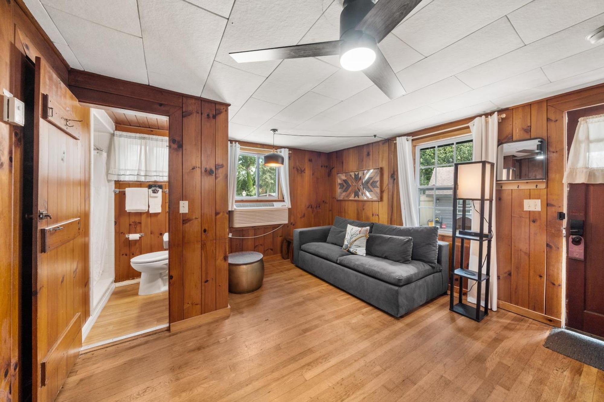 Cedarwood Inn Hendersonville Εξωτερικό φωτογραφία