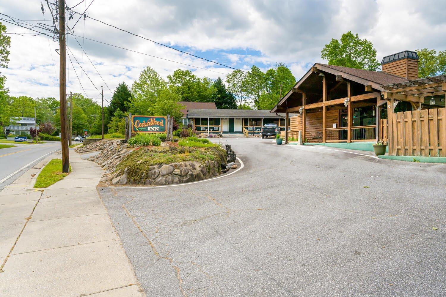 Cedarwood Inn Hendersonville Εξωτερικό φωτογραφία