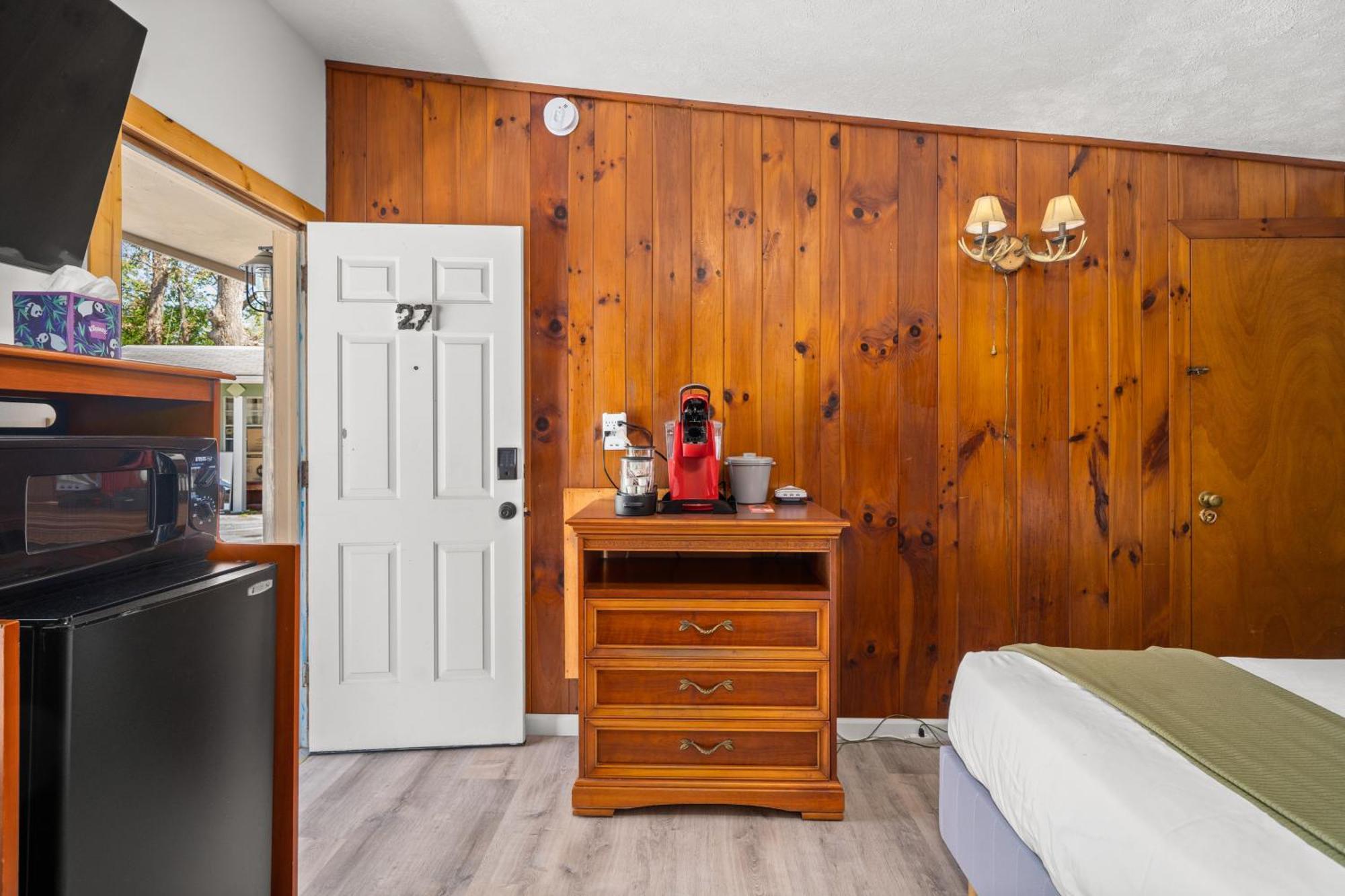 Cedarwood Inn Hendersonville Εξωτερικό φωτογραφία