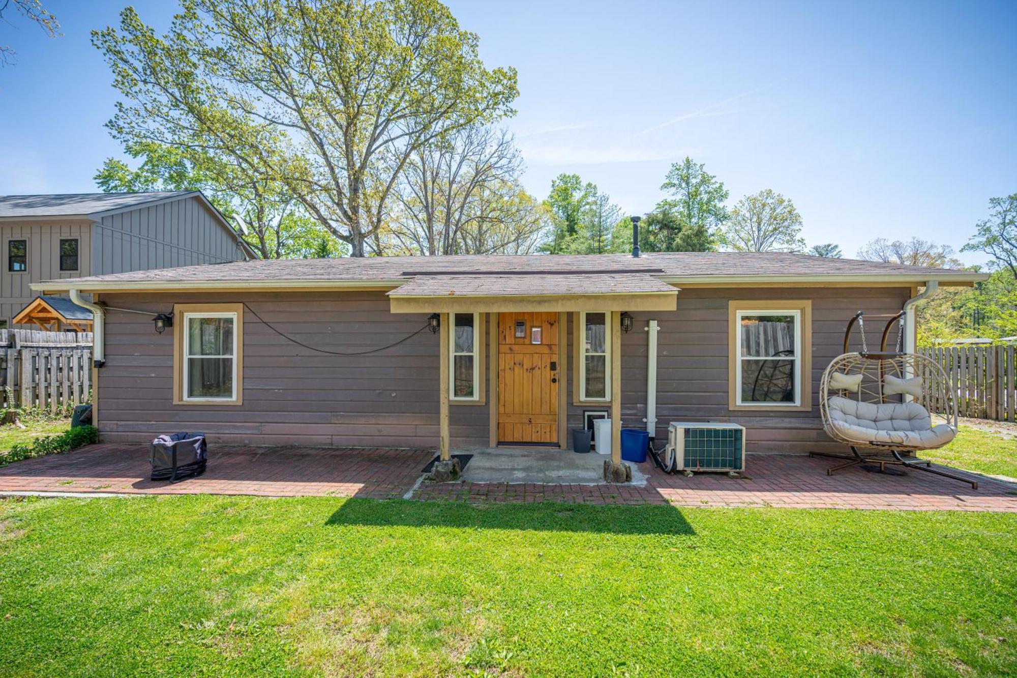 Cedarwood Inn Hendersonville Εξωτερικό φωτογραφία